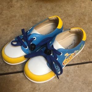 New boys sneaker size 11